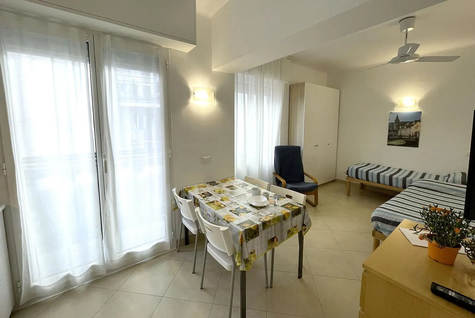 Residence Glicini Finale Ligure 2*,  Italy