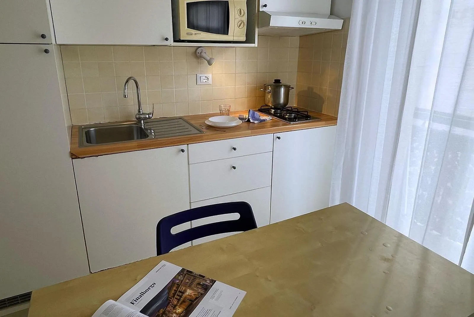 Residence Glicini Finale Ligure