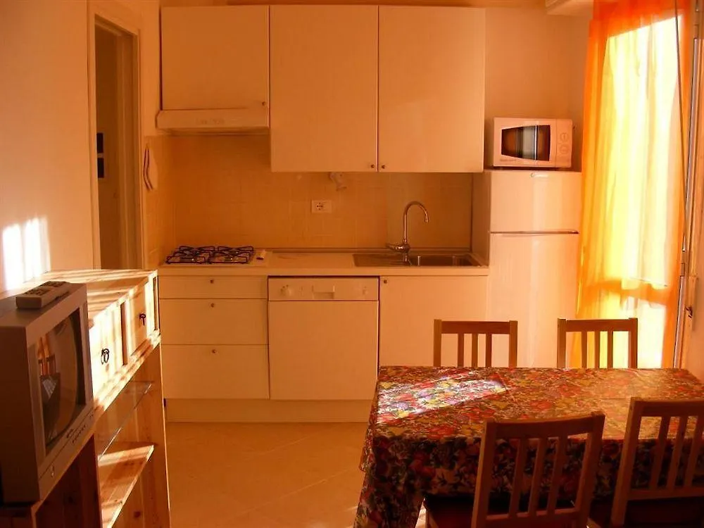 Residence Glicini Finale Ligure Aparthotel