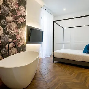  Bed & Breakfast Palazzo Dei Conti Italy